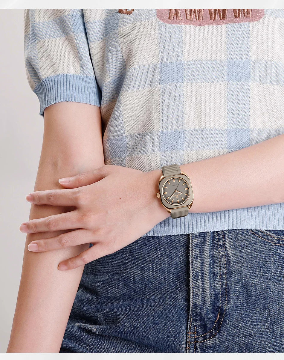 NAVIFORCE Simple Women Watches Luxury Design Silicone Watch Ladies Quartz Wristwatch Womens Polygon Dial Luminous Reloj Mujer