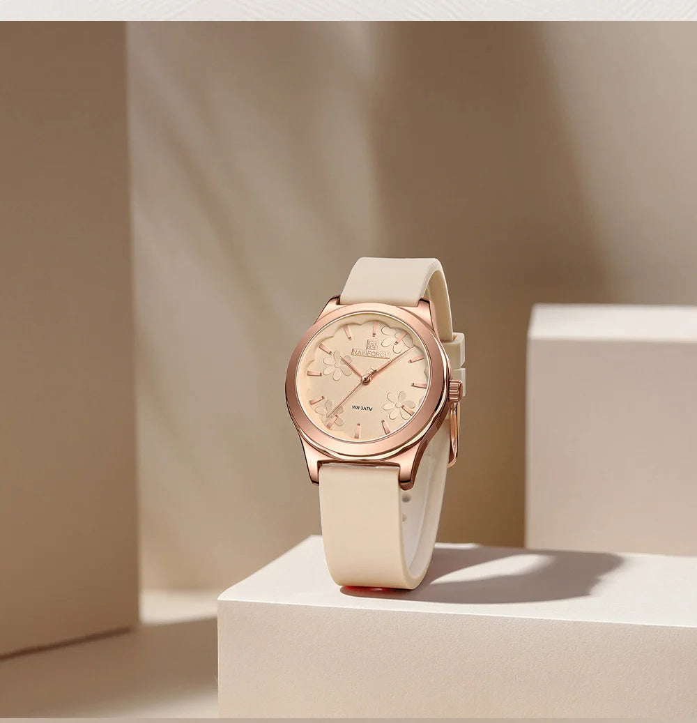 NAVIFORCE Women Simple Fashion Wristwatch Quartz 3ATM Waterproof Comfortable Silicone Strap Female Exquisite Wristwatch Gift Box