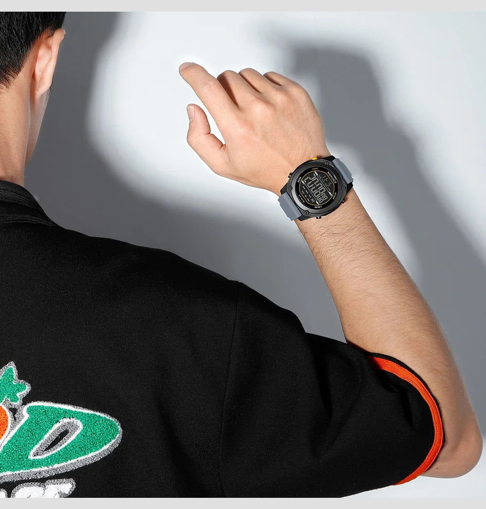 NAVIFORCE Men Digital Watch Sports Fashion Watches Waterproof 50M Man HD Electronic Screen Student Cool Alarm Display Wristwatch
