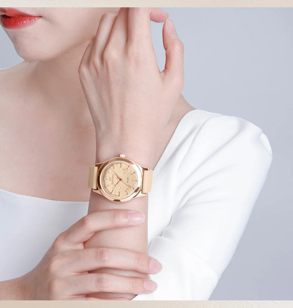 NAVIFORCE Women Simple Fashion Wristwatch Quartz 3ATM Waterproof Comfortable Silicone Strap Female Exquisite Wristwatch Gift Box